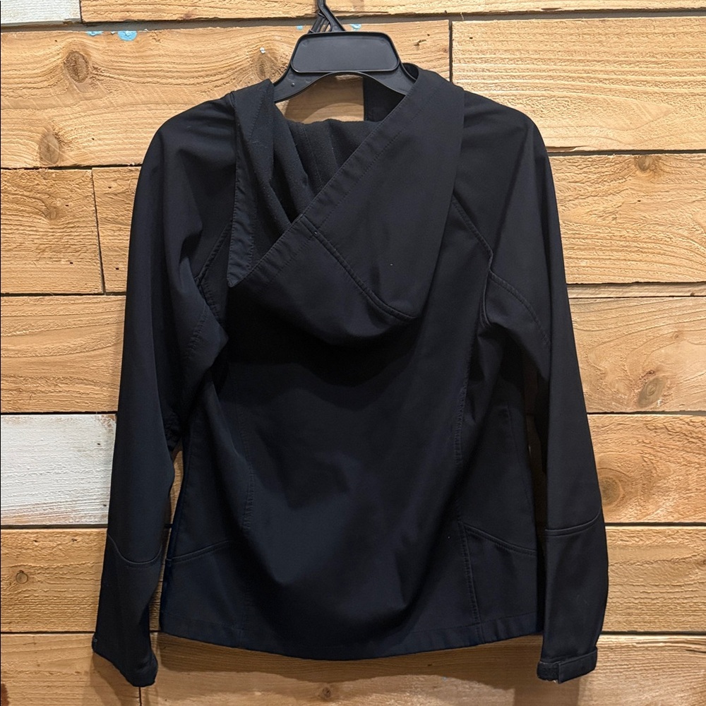 Free Tech Jacket for Women - Picture 4 of 5